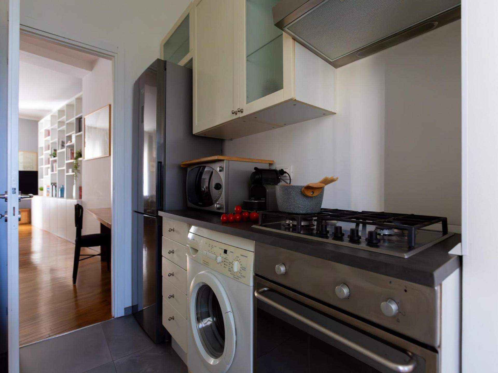 The Rent - Spacious Two-bedroom In Crocetta Milán
